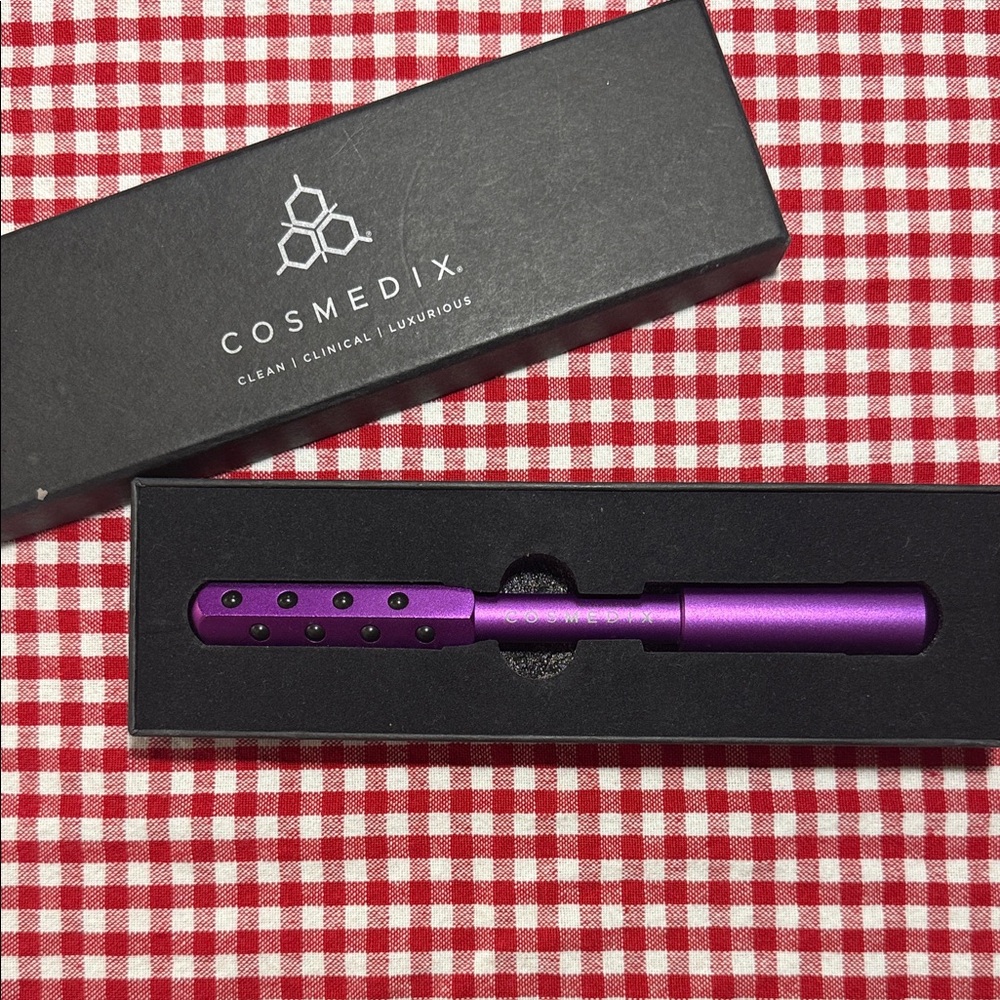COSMEDIX Radiant Purple Beauty Tool